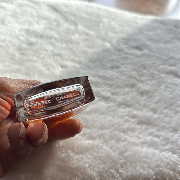 Allure perfume by Chanel - Picture 3 of 3